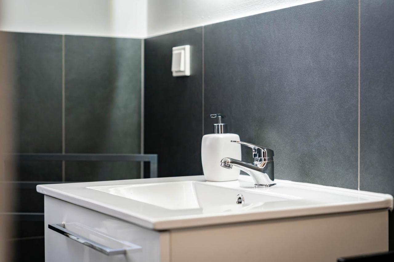 Apartmento Blue Magdeburg - Zentral - Wifi - Netflix المظهر الخارجي الصورة